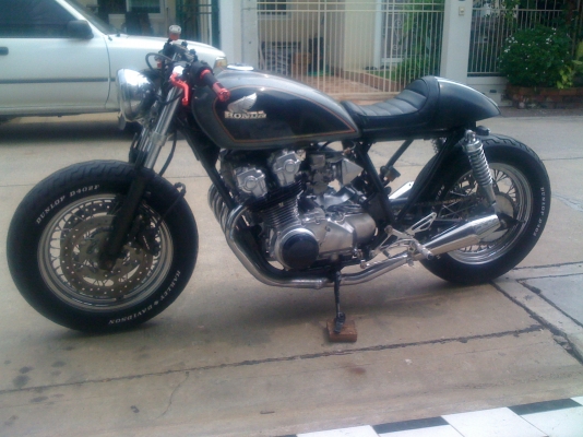 ขายcb750คาเฟ่ครับ