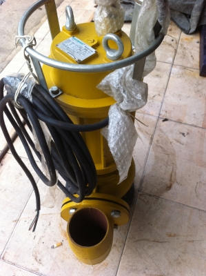 ไดโว่ 4 นิ้ว ของใหม่ ไฟ 380 V