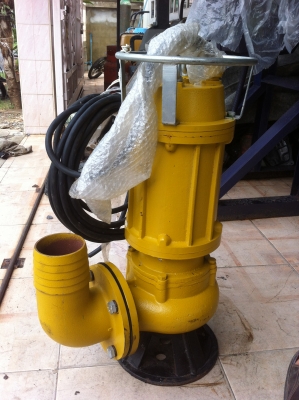 ไดโว่ 4 นิ้ว ของใหม่ ไฟ 380 V