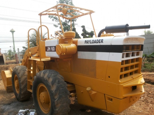 ขายรถตัก KOMATSU JH 60 สภาพพร้อมใช้ เครื่องดี ปั้มดีเกียร์ทอคร์แรงดี ระบบยก-ตัก แรงดี พวงมาลัยเบา(เจ้าของขายเอง  ติดต่อโดยตรง  นิวส์ 083-4953407 ,085-8332943,  091-2602677 )