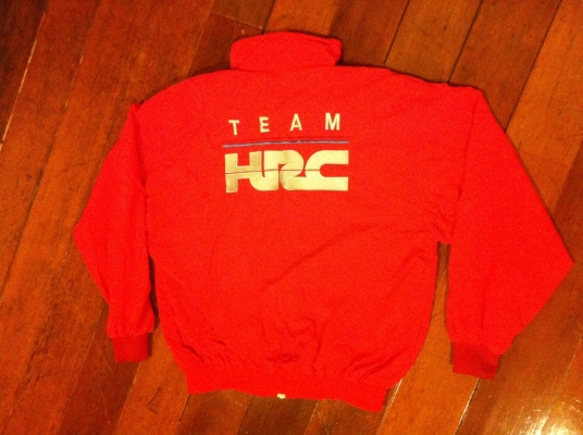 เสื้อ สิงนักบิดวินเทจ รุ่นเก๋า ทีมฮอนด้า ครับ