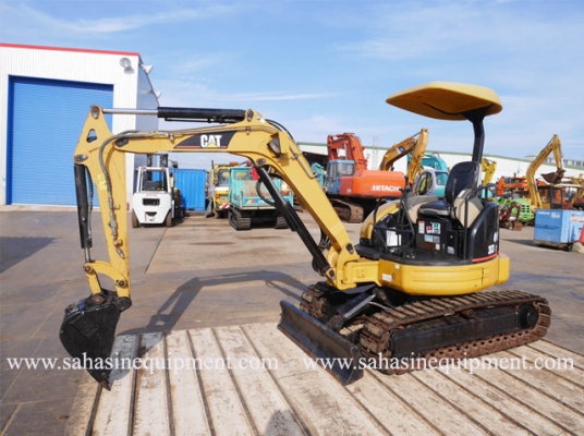 รถขุด CAT 303CR S/N CAR038XX นำเข้า สภาพดี บจก.สหสินอีควิปเม้นท์ โทร.081-5851880, 02-5168100-1 www.sahasinequipment.com