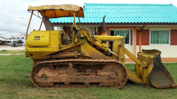 ขาย KOMATSU D50Sสภาพสวยพร้อมใช้ ราคาต่อรองได้ ติดต่อได้ที่คุณ อ๊อฟ พิจิตร 086-737-9991