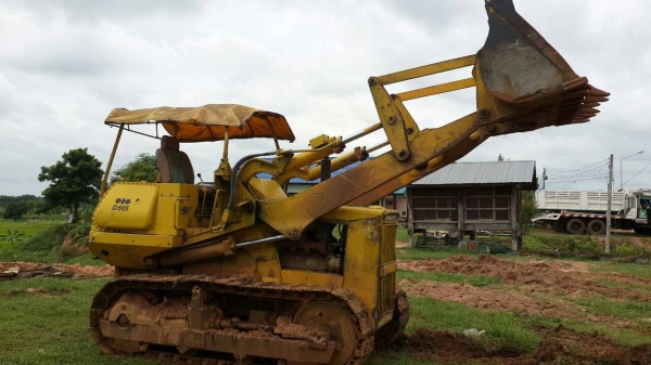 ขาย KOMATSU D50Sสภาพสวยพร้อมใช้ ราคาต่อรองได้ ติดต่อได้ที่คุณ อ๊อฟ พิจิตร 086-737-9991