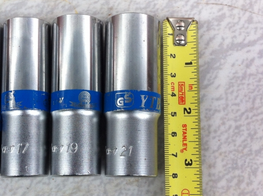 ประแจบล็อกอย่างดีตัวใหญ่ YTB พร้อมลูกบล็อกแบบยาวอีก 6 ตัว มีเบอร์ 10 , 12,14 ,17,19,21