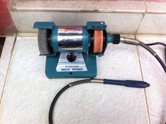 แท่นเจียร์ปรับรอบได้ YESER แกนคู่ขนาด ล้อหิน 3 นิ้ว มีหินมาให้ด้วยซ้าย- ขวา  พร้อมสายต่อแบบออ่นไปใช้ได้