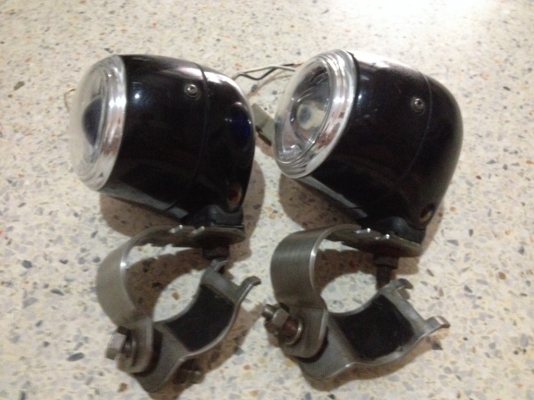 สปอร์ตไลท์ PIAA เป็นโปรเจ็กเตอร์ของเก่าญี่ปุ่นสภาพสวย