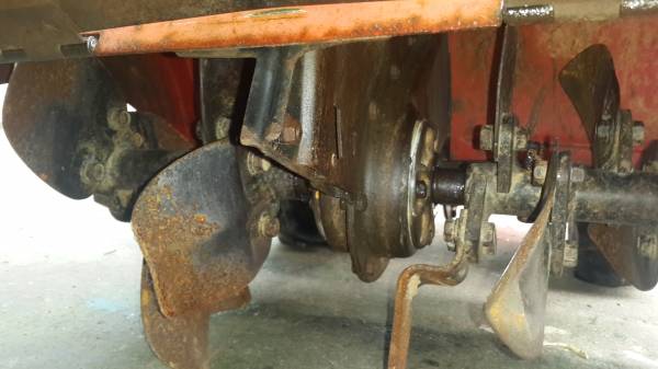 รถพรวนดินปรับสภาพพร้อมใช้งาน สตาร์ทด้วยกุญแจ 2 ระบบ