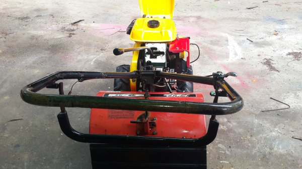 รถพรวนดินปรับสภาพพร้อมใช้งาน สตาร์ทด้วยกุญแจ 2 ระบบ