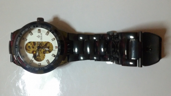 นาฬิกาข้อมือผู้ชาย