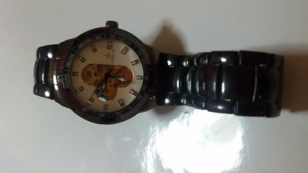 นาฬิกาข้อมือผู้ชาย