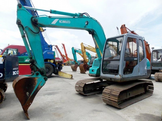 ขาย รถขุด  KOBELCO SK 60 มีหลายคันให้เลือก