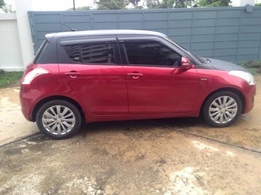 ขาย suzuki swift 1.25GLX TOP2012 รถบ้านสีแดงสภาพสวย วิ่งน้อยค่ะ ขาย suzuki swift 1.25GLX TOP2012 รถบ้านสีแดงสภาพสวย วิ่งน้อยค่ะ