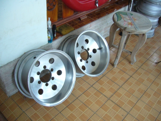 ขายแม๊ก 15" 8.5" 6รู สวยๆๆเดิมๆๆ 3500บ.