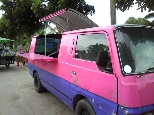 Nissan รถตู้ Urvan ติแก็สแล้ว