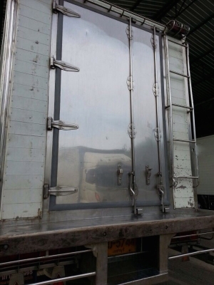 รถฮีโน่ 10 ล้อ ตู้เย็น FL3H 195 แรงม้า. ปี 38 สนใจติดต่อ 081 - 6079515 รถฮีโน่ 10 ล้อ ตู้เย็น FL3H 195 แรงม้า. ปี 38 สนใจติดต่อ 081 - 6079515