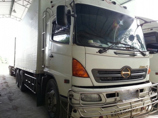 รถฮีโน่ 10 ล้อ ตู้เย็น 220 แรงม้า. ปี 50  สนใจติดต่อ 081 - 6079515