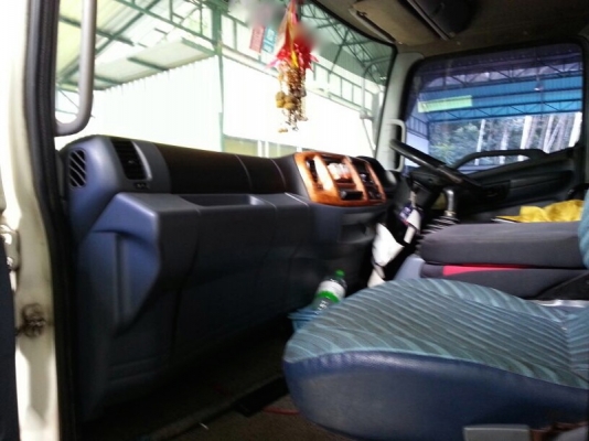 รถฮีโน่ 10 ล้อ ตู้เย็น 220 แรงม้า. ปี 50 สนใจติดต่อ 081 - 6079515 รถฮีโน่ 10 ล้อ ตู้เย็น 220 แรงม้า. ปี 50 สนใจติดต่อ 081 - 6079515