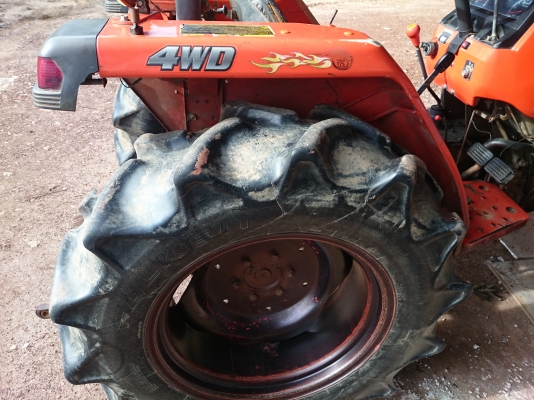 ขายคูโบต้า L 34 พร้อมอุปกร์ผานโรตารี่ ชั่วโมงการทำงาน ไม่ถึง 2000 ชั่วโมง