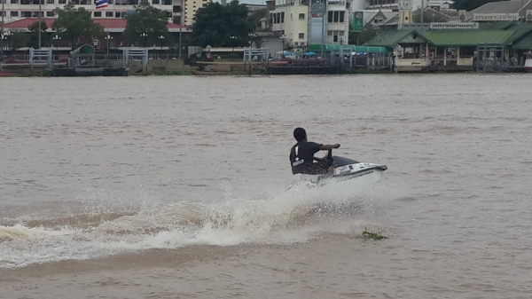 ปลาโอ ขายถูกๆ (มีถอยหลัง) ปลาโอ ขายถูกๆ (มีถอยหลัง)