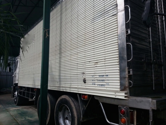 รถฮีโน่ 10 ล้อ ตู้เย็น 260 แรงม้า. ปี 52 สนใจติดต่อ 081 - 6079515 รถฮีโน่ 10 ล้อ ตู้เย็น 260 แรงม้า. ปี 52 สนใจติดต่อ 081 - 6079515