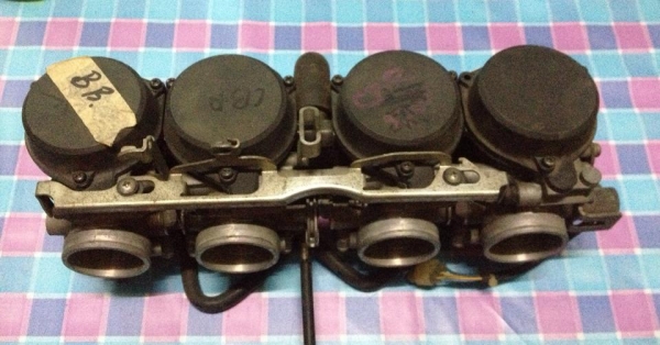 **ขาย** คาบู Blackbird Honda 1100xx สภาพดี(เก่าญี่ปุ่น) 5,500 บาท