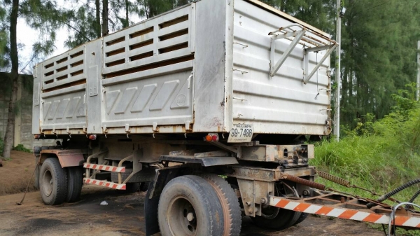 ขายด่วนครับ ลูกพ่วง สามมิตร 2 คานดั้ม สวยมากครับ หน้าใช้เอกสารพร้อมโอน มี 3 คันครัน