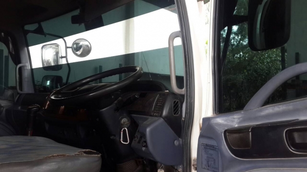 ขายด่วนHINO MECA260ซีรี่5 ปี2548แม่ลูกสามิตรรอนเฉียงสภาพสวยพร้อมใช้ราคาไม่แพงโทร0843923995