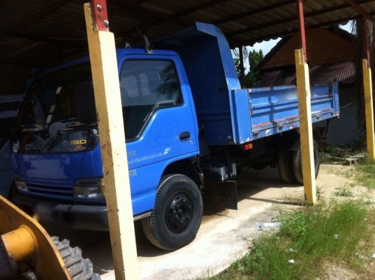 รถอีซูซุ 6 ล้อดั้ม 150 แรงม้า. ปี 48 ( รถวิ่ง 7x,xxx กม. ) สนใจติดต่อ 081 - 6079515 รถอีซูซุ 6 ล้อดั้ม 150 แรงม้า. ปี 48 ( รถวิ่ง 7x,xxx กม. ) สนใจติดต่อ 081 - 6079515