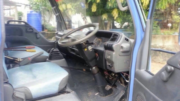 รถอีซูซุ 6 ล้อดั้ม 150 แรงม้า. ปี 48 ( รถวิ่ง 7x,xxx กม. ) สนใจติดต่อ 081 - 6079515 รถอีซูซุ 6 ล้อดั้ม 150 แรงม้า. ปี 48 ( รถวิ่ง 7x,xxx กม. ) สนใจติดต่อ 081 - 6079515