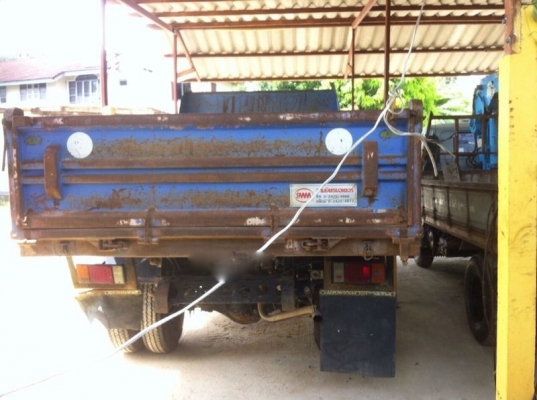 รถอีซูซุ 6 ล้อดั้ม 150 แรงม้า. ปี 48 ( รถวิ่ง 7x,xxx กม. ) สนใจติดต่อ 081 - 6079515 รถอีซูซุ 6 ล้อดั้ม 150 แรงม้า. ปี 48 ( รถวิ่ง 7x,xxx กม. ) สนใจติดต่อ 081 - 6079515