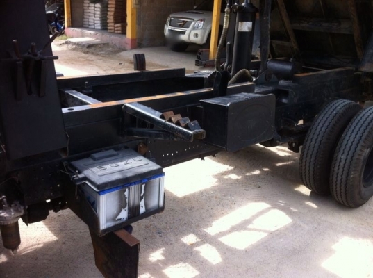 รถอีซูซุ 6 ล้อดั้ม 150 แรงม้า. ปี 48 ( รถวิ่ง 7x,xxx กม. ) สนใจติดต่อ 081 - 6079515 รถอีซูซุ 6 ล้อดั้ม 150 แรงม้า. ปี 48 ( รถวิ่ง 7x,xxx กม. ) สนใจติดต่อ 081 - 6079515