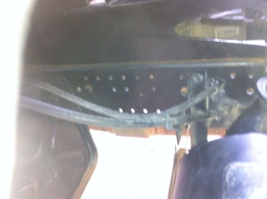 รถอีซูซุ 6 ล้อดั้ม 150 แรงม้า. ปี 48 ( รถวิ่ง 7x,xxx กม. ) สนใจติดต่อ 081 - 6079515 รถอีซูซุ 6 ล้อดั้ม 150 แรงม้า. ปี 48 ( รถวิ่ง 7x,xxx กม. ) สนใจติดต่อ 081 - 6079515