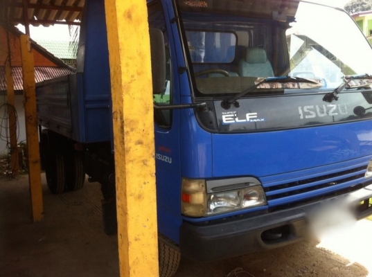 รถอีซูซุ 6 ล้อดั้ม 150 แรงม้า. ปี 48 ( รถวิ่ง 7x,xxx กม. ) สนใจติดต่อ 081 - 6079515 รถอีซูซุ 6 ล้อดั้ม 150 แรงม้า. ปี 48 ( รถวิ่ง 7x,xxx กม. ) สนใจติดต่อ 081 - 6079515