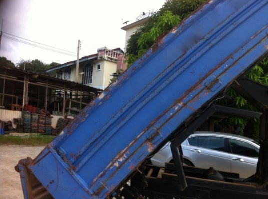 รถอีซูซุ 6 ล้อดั้ม 150 แรงม้า. ปี 48 ( รถวิ่ง 7x,xxx กม. ) สนใจติดต่อ 081 - 6079515 รถอีซูซุ 6 ล้อดั้ม 150 แรงม้า. ปี 48 ( รถวิ่ง 7x,xxx กม. ) สนใจติดต่อ 081 - 6079515