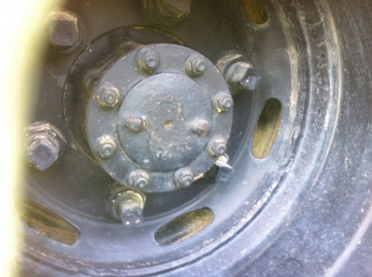 รถอีซูซุ 6 ล้อดั้ม 150 แรงม้า. ปี 48 ( รถวิ่ง 7x,xxx กม. ) สนใจติดต่อ 081 - 6079515 รถอีซูซุ 6 ล้อดั้ม 150 แรงม้า. ปี 48 ( รถวิ่ง 7x,xxx กม. ) สนใจติดต่อ 081 - 6079515