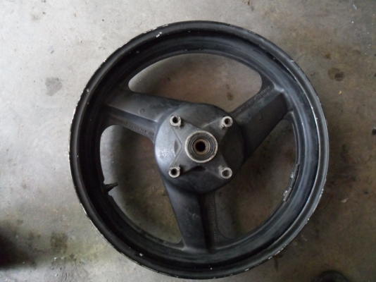 ขายล้อ CB400 หลายวง ขายล้อ CB400 หลายวง
