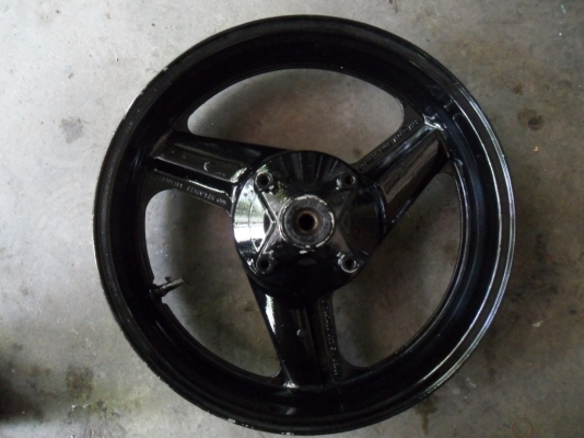 ขายล้อ CB400 หลายวง ขายล้อ CB400 หลายวง