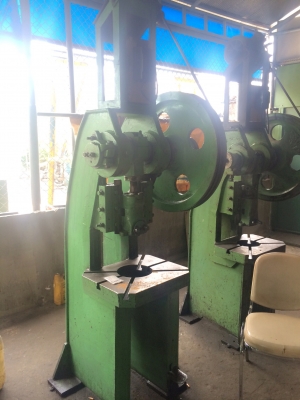 ปั๊ม20ตันเหล็กเหนี่ยวราคา32000