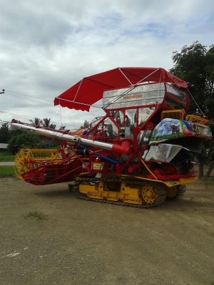 ขายรถเกี่ยวเกษตรพัฒนา รุ่นจ้าวช้างไวไฟ ปี49