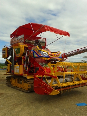 ขายรถเกี่ยวเกษตรพัฒนา รุ่นจ้าวช้างไวไฟ ปี49