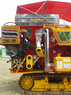 ขายรถเกี่ยวเกษตรพัฒนา รุ่นจ้าวช้างไวไฟ ปี49