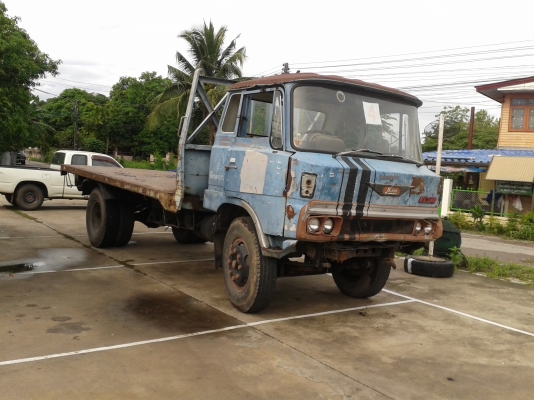 ขายรถ 6 ล้อ HINO KL 340 ยาว 5 เมตร ยาง 9.00 ช่วงล่าง 8 น๊อต ( มี 2 คัน ติดแก๊ส NGV 1 คัน / น้ำมัน 1 คัน )