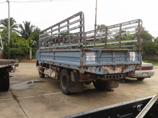 ขายรถ 6 ล้อ HINO KL 340 ยาว 5 เมตร ยาง 9.00 ช่วงล่าง 8 น๊อต ( มี 2 คัน ติดแก๊ส NGV 1 คัน / น้ำมัน 1 คัน )