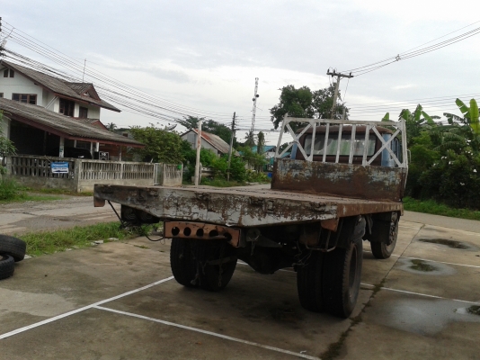 ขายรถ 6 ล้อ HINO KL 340 ยาว 5 เมตร ยาง 9.00 ช่วงล่าง 8 น๊อต ( มี 2 คัน ติดแก๊ส NGV 1 คัน / น้ำมัน 1 คัน )