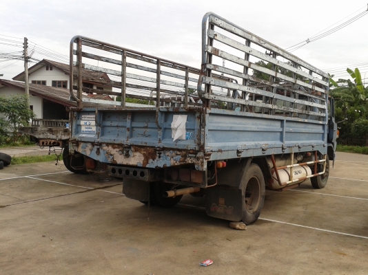 ขายรถ 6 ล้อ HINO KL 340 ยาว 5 เมตร ยาง 9.00 ช่วงล่าง 8 น๊อต ( มี 2 คัน ติดแก๊ส NGV 1 คัน / น้ำมัน 1 คัน )