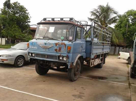ขายรถ 6 ล้อ HINO KL 340 ยาว 5 เมตร ยาง 9.00 ช่วงล่าง 8 น๊อต ( มี 2 คัน ติดแก๊ส NGV 1 คัน / น้ำมัน 1 คัน )