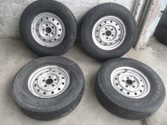 ล้อกะทะ 14นิ้ว 5รู114 พร้อมยาง 195R14 สวยๆ 4 ล้อ ราคา 2800 บาท