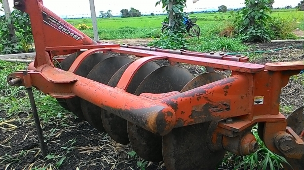 ผานพรวน6*24"คูโบต้า สำหรับรุ่น L45-47 สวยเดิมๆ ใบเต็มพร้อมใช้งานได้เลย