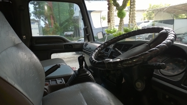 10ล้อเพลาเดียว..รถตู้เย็น 230 แรง..FVM32S2 4.. EURO2 ปี*2550 ตู้ยาว 7 เมตรกว่า... 10ล้อเพลาเดียว..รถตู้เย็น 230 แรง..FVM32S2 4.. EURO2 ปี*2550 ตู้ยาว 7 เมตรกว่า...